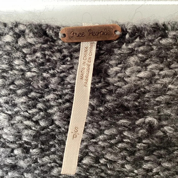 FREE PEOPLE Gray Fair Isle Oversized Wool Sweater Pullover Top Size S/P - Picture 4 of 9